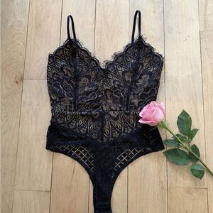 Black Lace Nude Illusion Bodysuit Eyelash Trim Coquette Teddy — Size Large